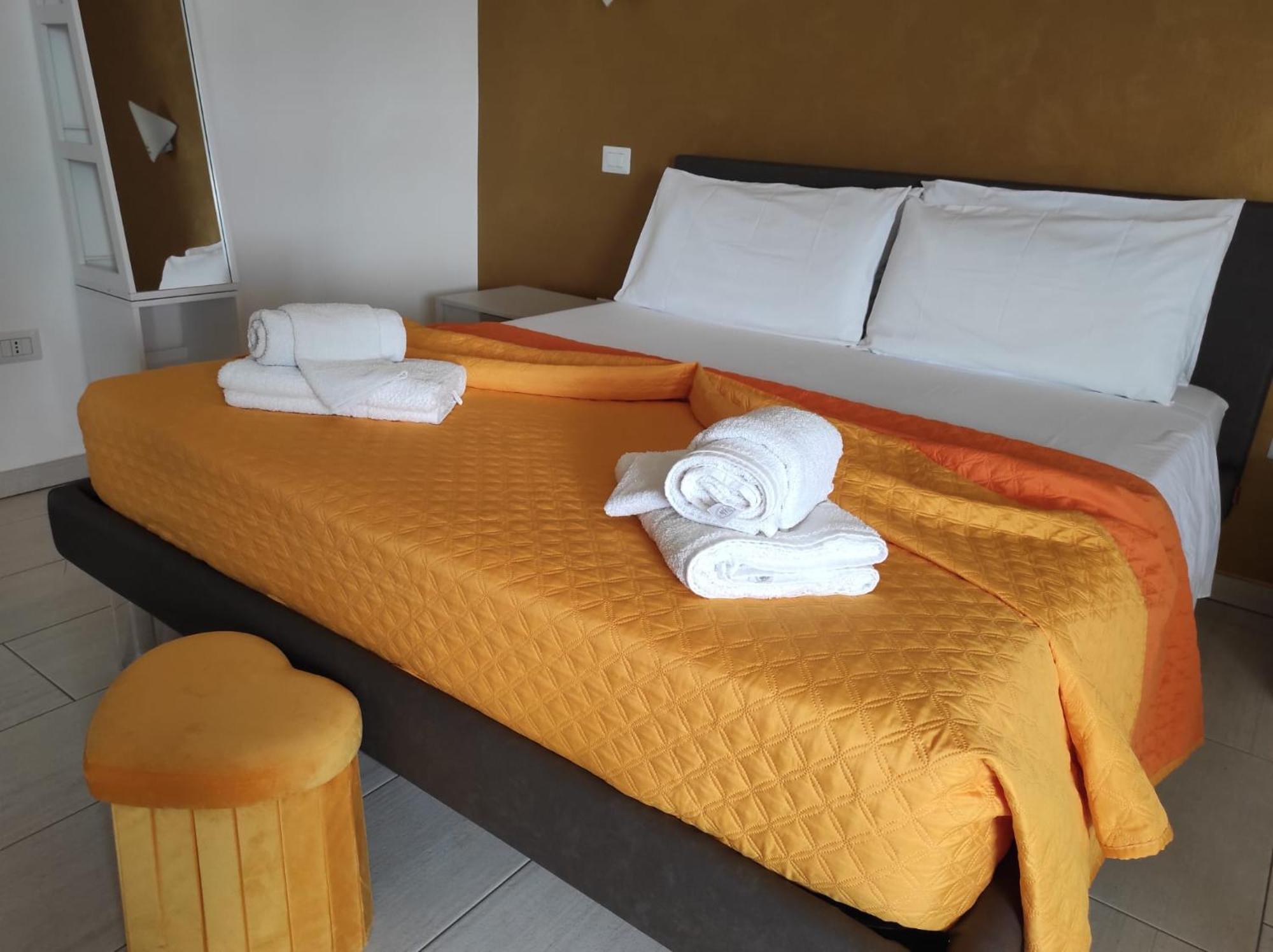 Blue Velvet Rooms Tortoli Ngoại thất bức ảnh